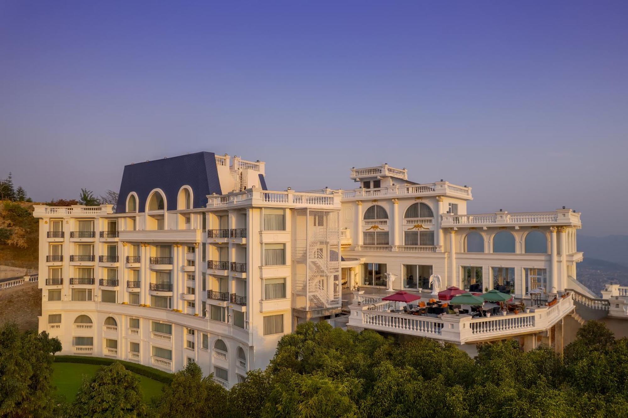 Le Glamour Resort & Wellness Spa Pokhara Luaran gambar